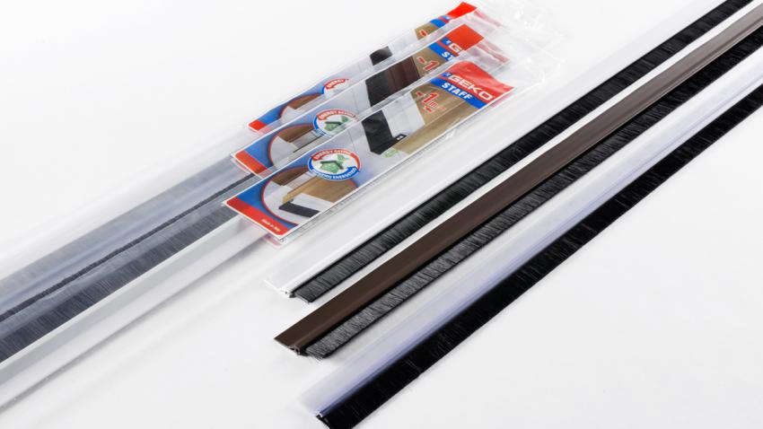 PARASPIFFERI PVC MARRONE CON SPAZZOLINO 1 MT.